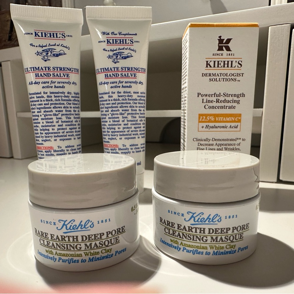 Kiehl’s skin care set